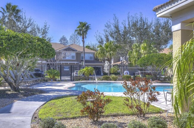 Building Photo - 3292 Covered Bridge Dr E