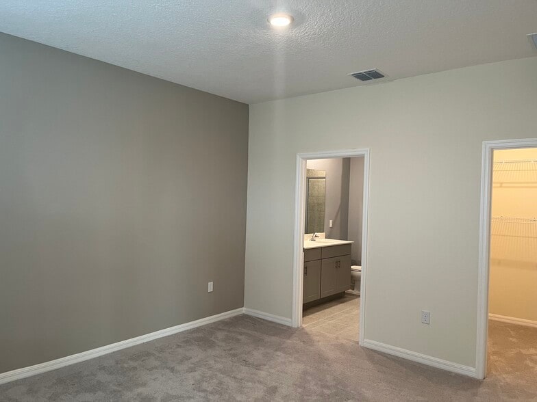 Building Photo - 801 Lemon Ave