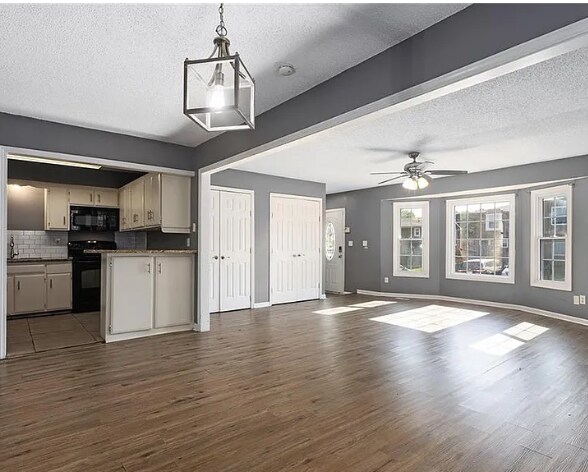 Building Photo - 14011 Dunbar Ct