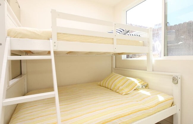 Building Photo - Amazing Townhouse in front of the beach and the ses. Gustavo Lopez AMSI