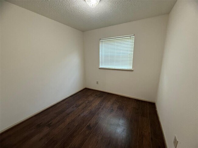 Building Photo - 4034 Kitchen Hill Ln