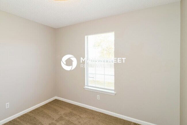 Building Photo - 3 Bedroom Pet-Friendly Home in Memphis, TN with Main Street Renewal