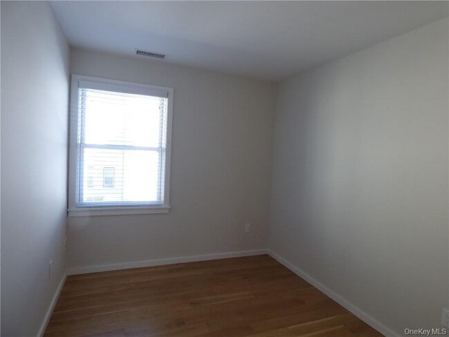 Building Photo - 60 Washington St