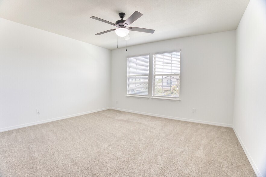 Building Photo - 5270 Brydon Woods Cir