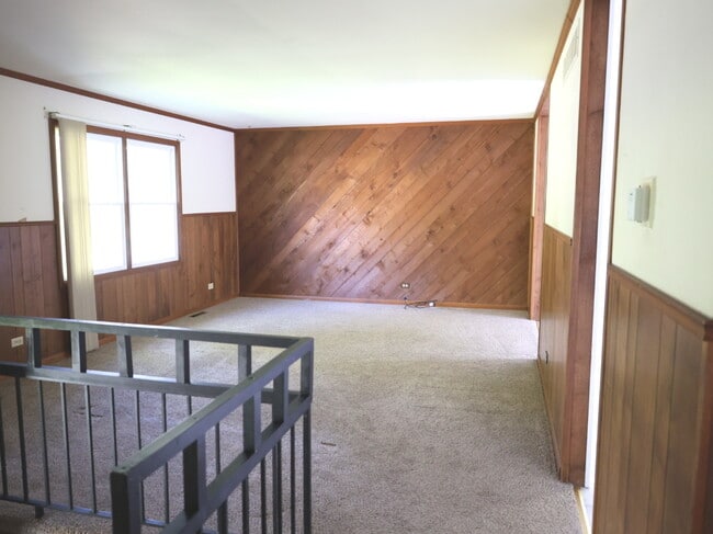 Building Photo - 5412 E Wonder Lake Rd