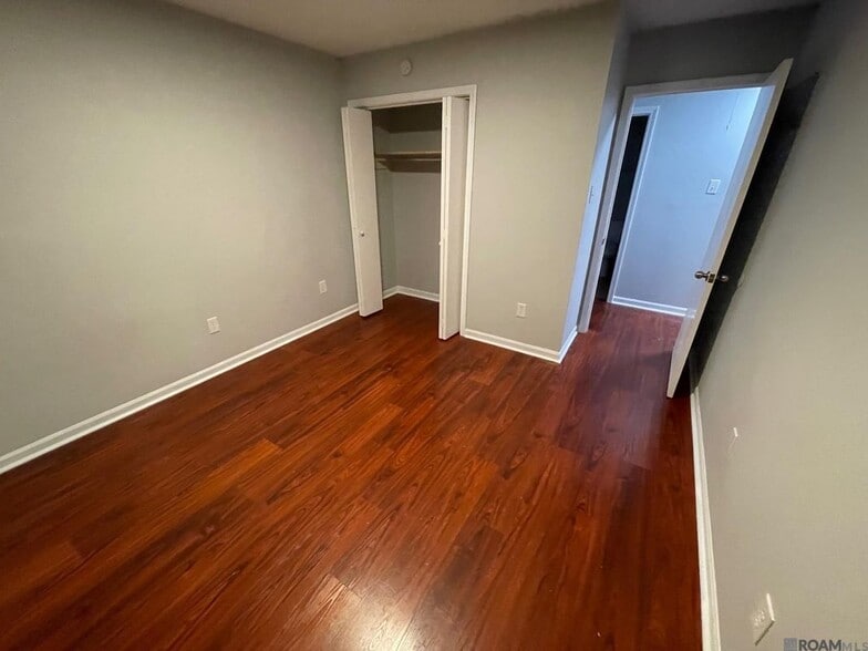 Building Photo - 5124 Brightside View Dr