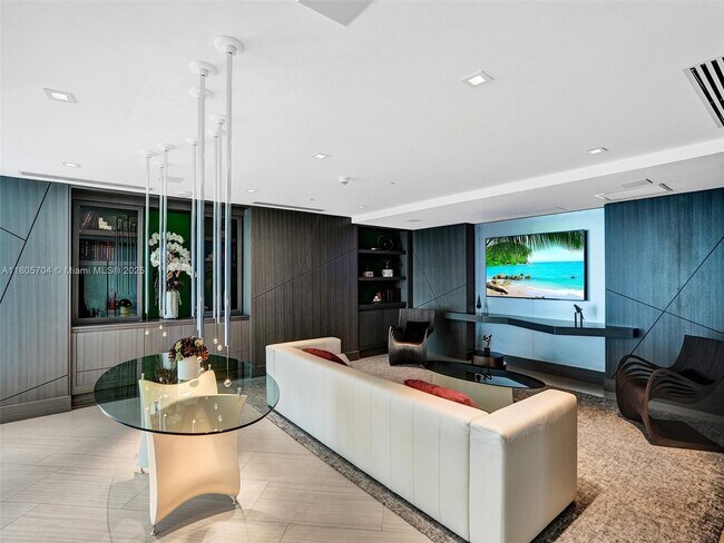 Building Photo - 300 Sunny Isles Blvd