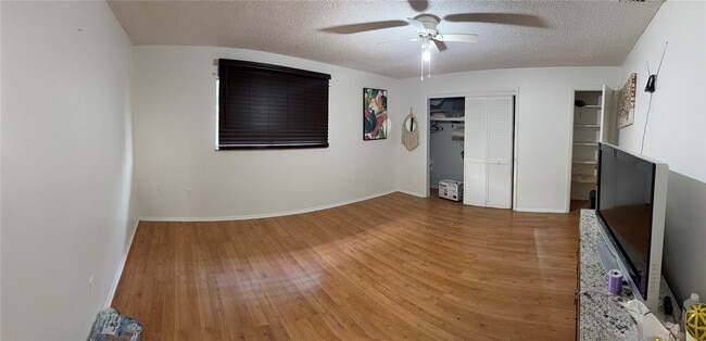 Building Photo - 5540 Tenth Ave