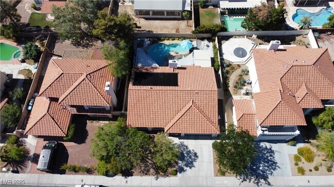Building Photo - 9009 Feather River Ct