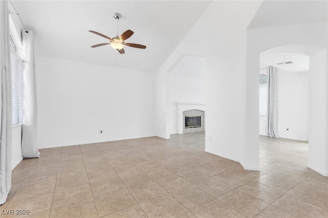 Building Photo - 7600 Beverly Hills Dr