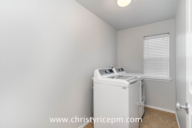 Building Photo - 26143 242nd Ct SE