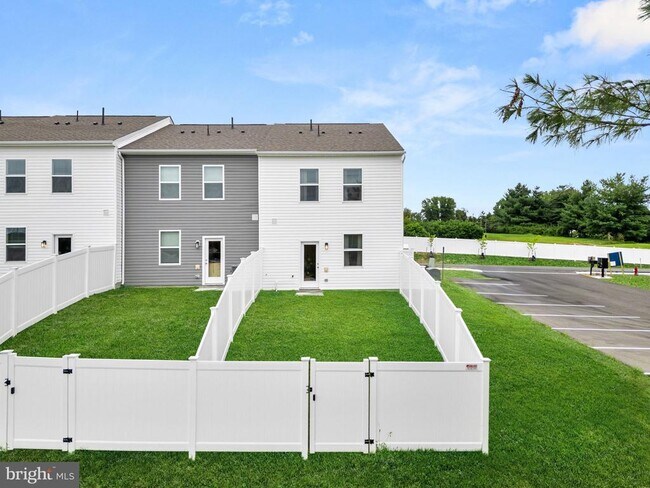 Building Photo - 29 Wisdom Ln