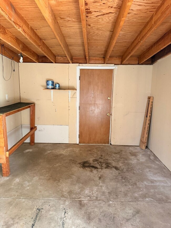 Building Photo - 3346 Stingy Ln
