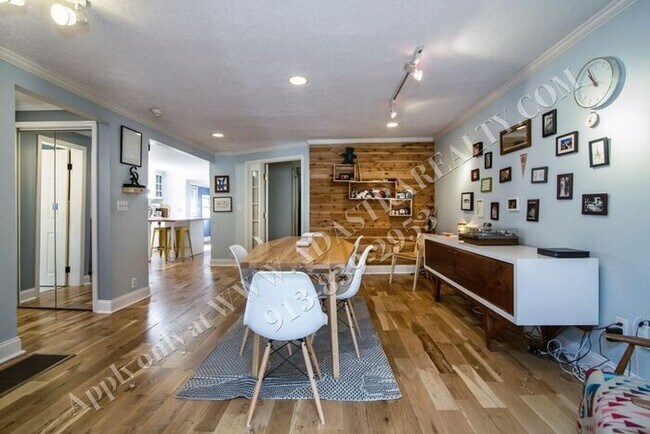 Building Photo - Beautiful Ranch Home in Brookside-Availabl...