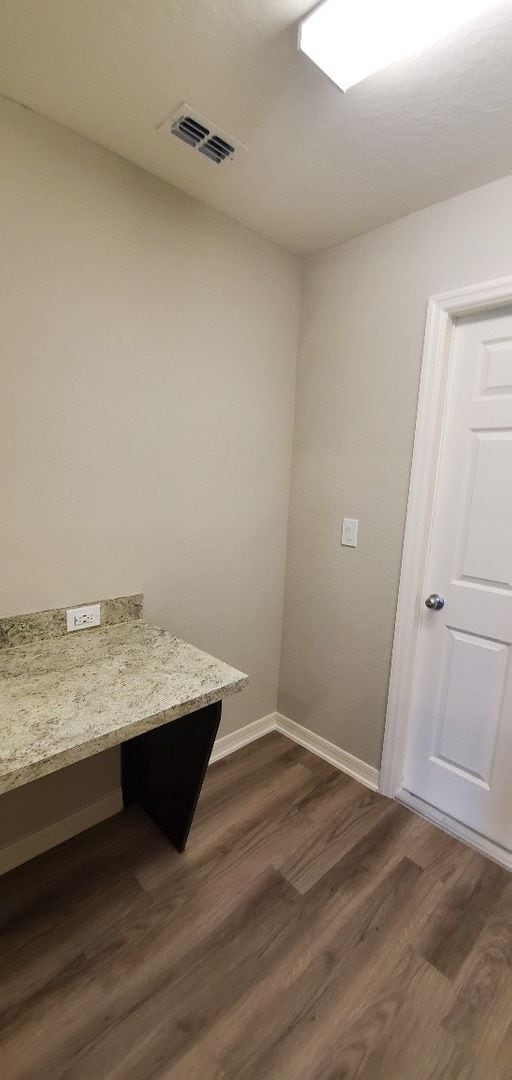 Building Photo - 4-Bedroom, 2-Bathroom in Winter Haven