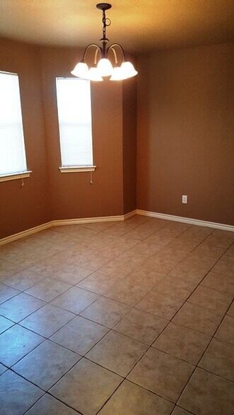 Building Photo - 2509 Jake Dr