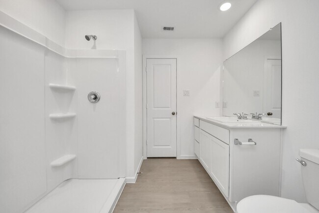 Building Photo - 13338 Rayhill Dr