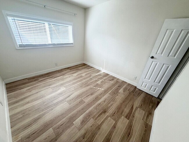 Building Photo - M Sullivan