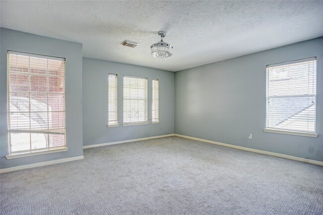 Building Photo - 21519 San Marino Dr