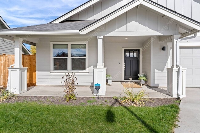 Building Photo - 3BR - 2BA Modern Living in a Quiet Cul-de-Sac