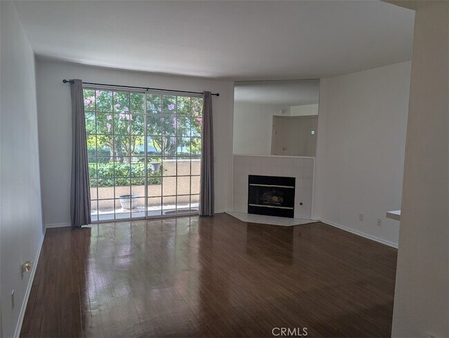 Building Photo - 24121 Del Monte Dr.