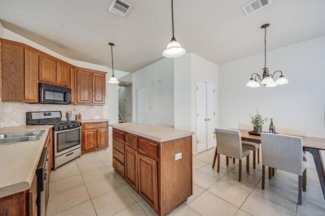 Building Photo - 4001 Veiled Falls Dr