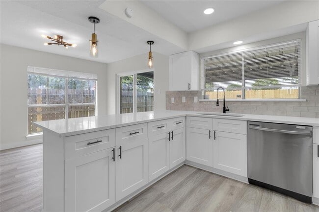 Building Photo - 18010 Santolina Ln