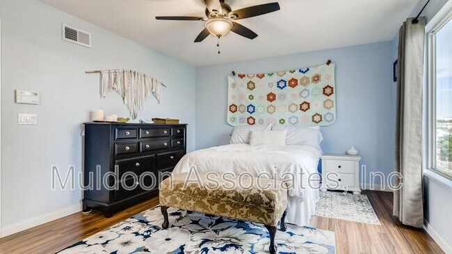 Building Photo - 4844 Little London Dr