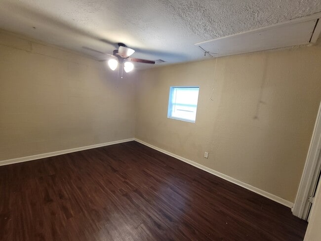 Unit C - Bed #1 - 126 Gulf Pump Rd