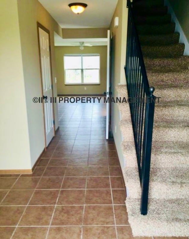 Building Photo - 409 S Darrowby Dr