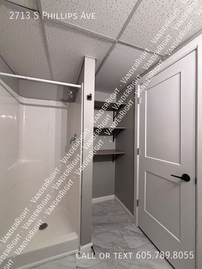 Building Photo - 2713 S Phillips Ave