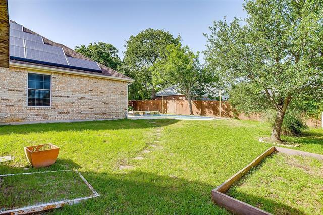 Building Photo - 704 Red Oak Ct