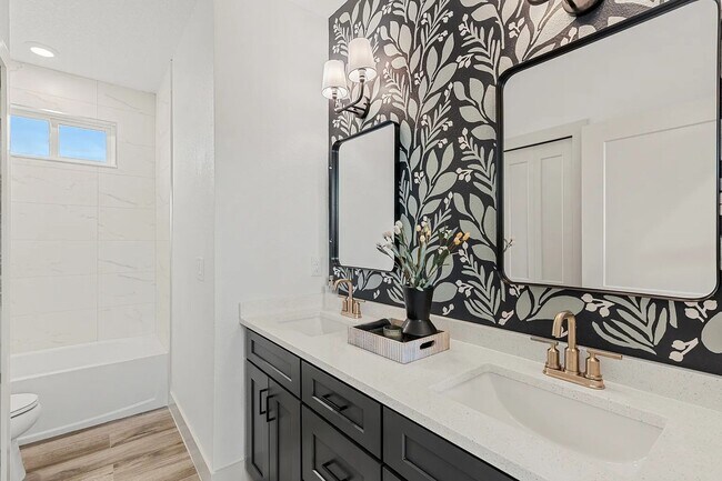 Building Photo - COLLEGE PARK EXECUTIVE HOME