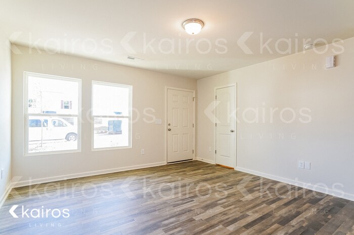Building Photo - 3919 Miller Dr