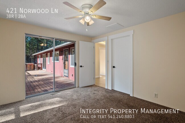 Building Photo - 421 Norwood Ln