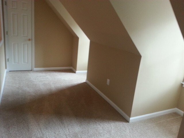 Building Photo - 609 Two Gait Ln