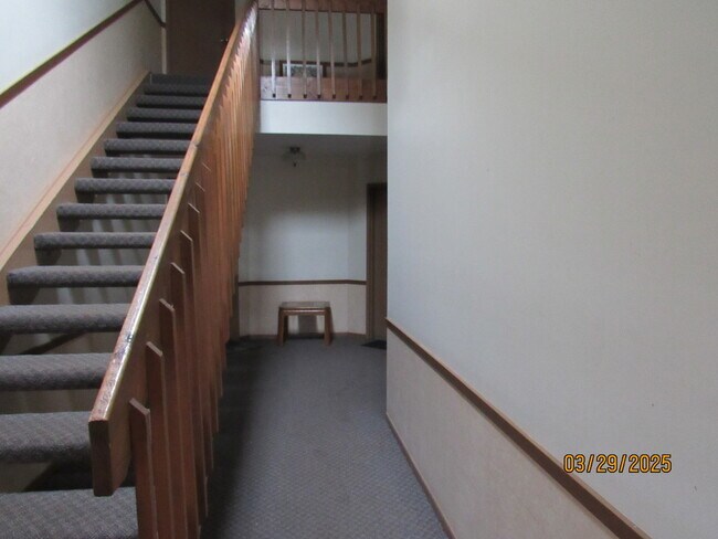 Building Photo - 1735 Chesapeake Ln