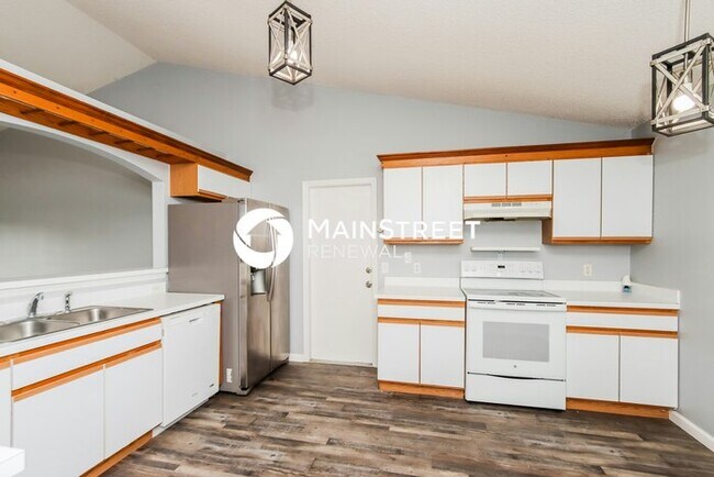 Building Photo - 3 Bedroom Pet-Friendly Home in PALM BAY, F...