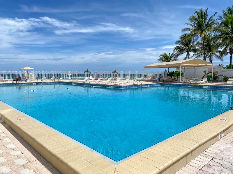 Building Photo - 3505 S Ocean Dr