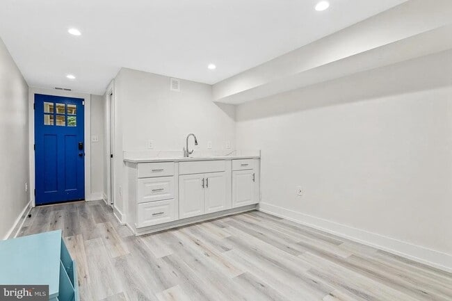 Building Photo - 3525 16th St NW