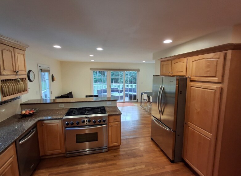 Building Photo - 6 Rockwood Ln