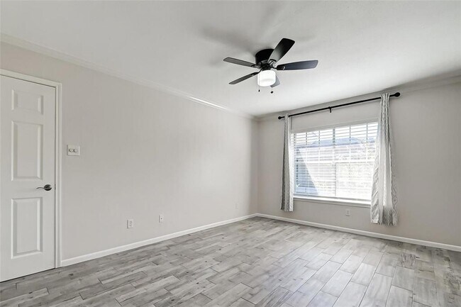 Building Photo - 2250 Bering Dr
