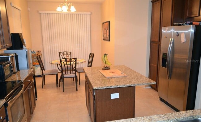 Building Photo - 4989 Northlawn Way