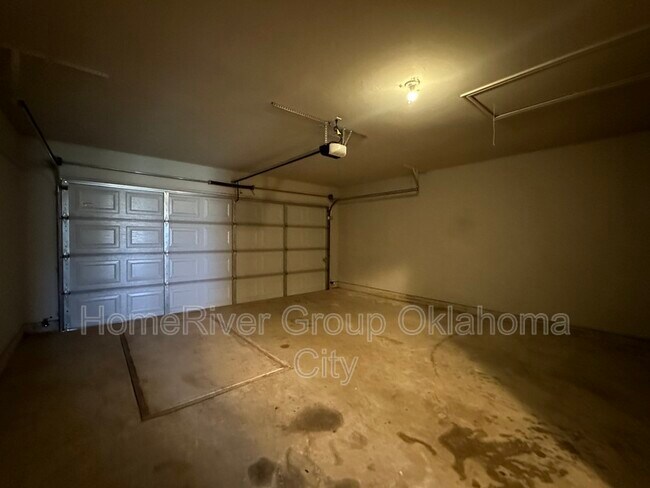 Building Photo - 3508 SE 95th St