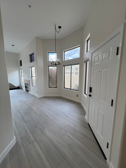 Building Photo - 9070 E Gary Rd