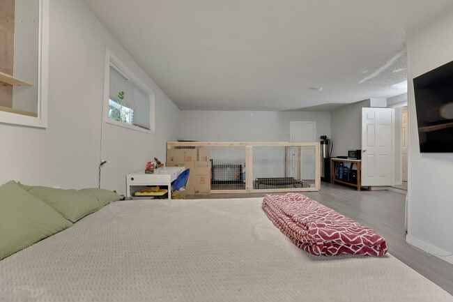 Building Photo - Remodeled Lacey Rambler