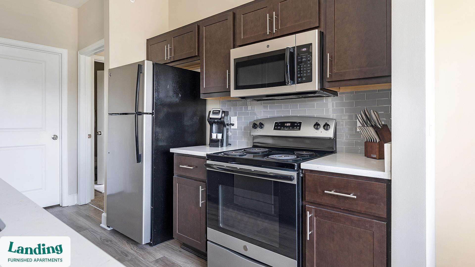 Building Photo - 195 N Creek Dr