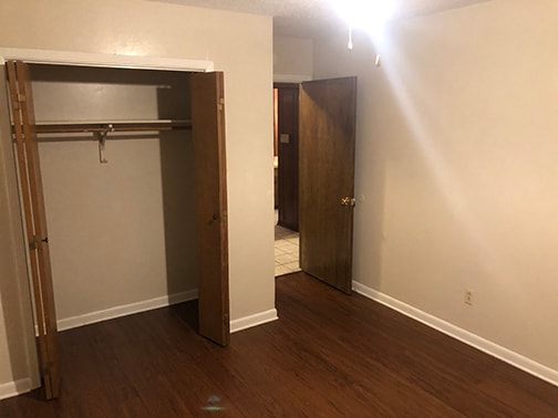 Building Photo - Longview - 1500-1502 Arland Dr.