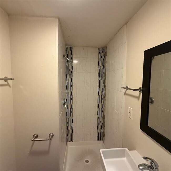 Building Photo - 66 Borinquen St