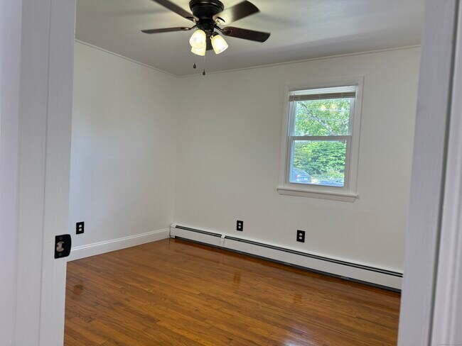 Building Photo - 29 Blueberry Hill Rd